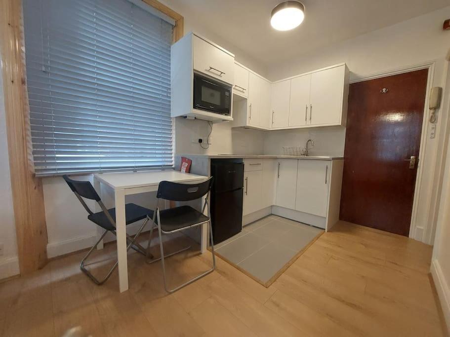 Newly Refurbished Studio London Exterior foto